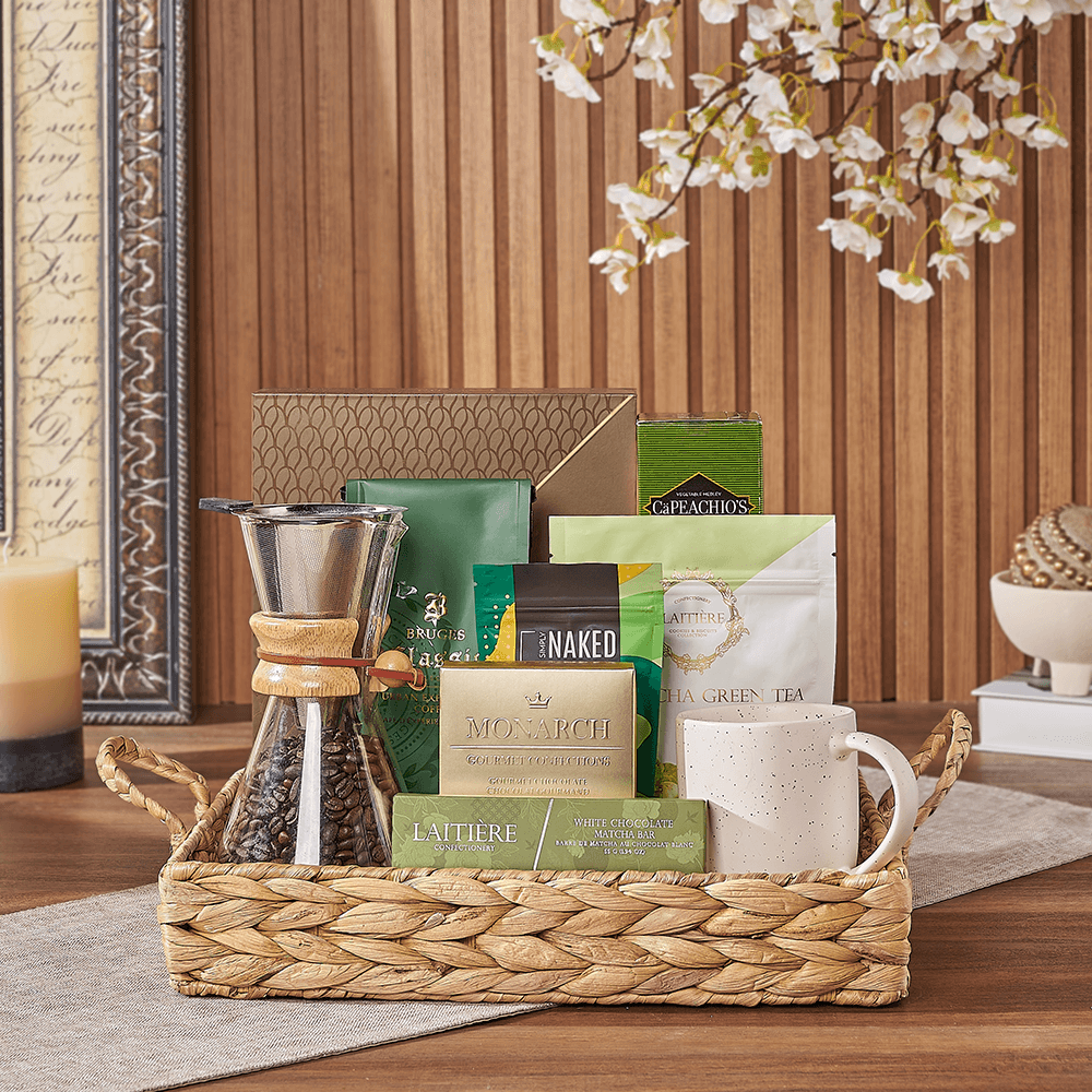 Halal Coffee and Gourmet Snack Set – how the gift is presented