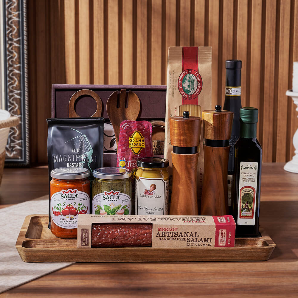 Wine Gift Basket with Charcuterie Board – how the gift is presented