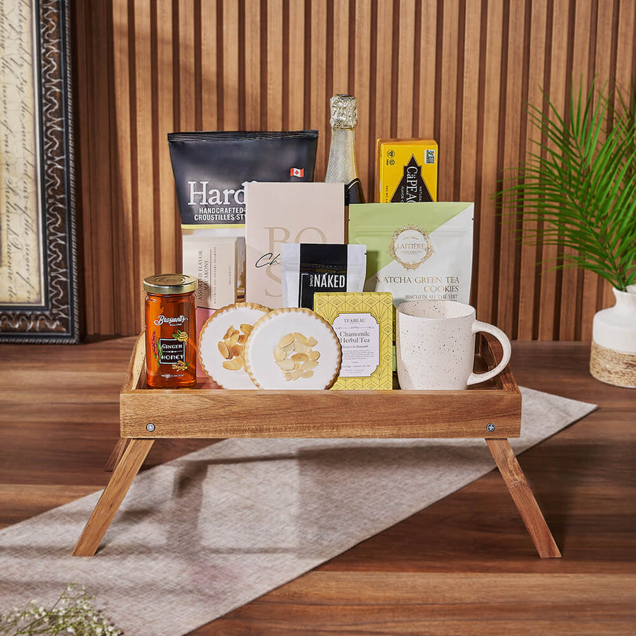 Meadowvale Champagne Gift Basket, champagne gift, champagne, sparkling wine gift, sparkling wine, chocolate gift, chocolate, Hamilton delivery