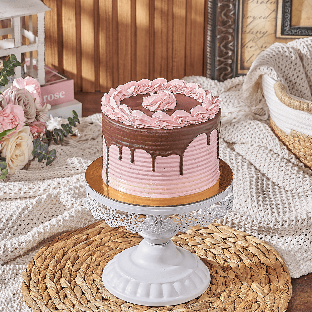 Chocolate and Raspberry Dessert Cake – how the gift is presented