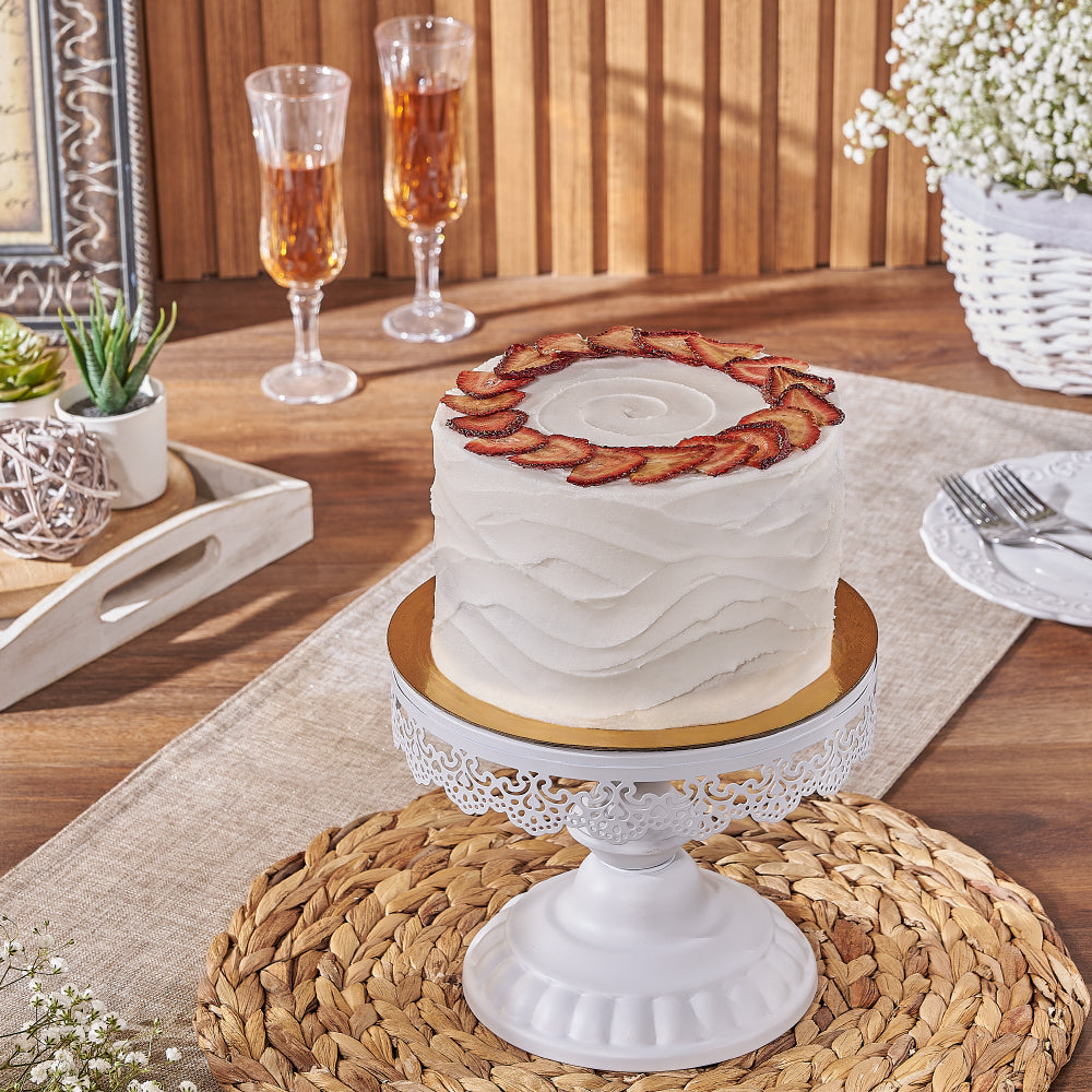 Vegan Vanilla Almond Milk Cake – how the gift is presented