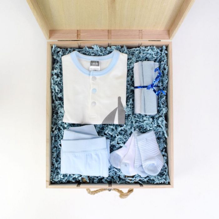 Baby Boy Rustic Crate Set – how the gift is presented