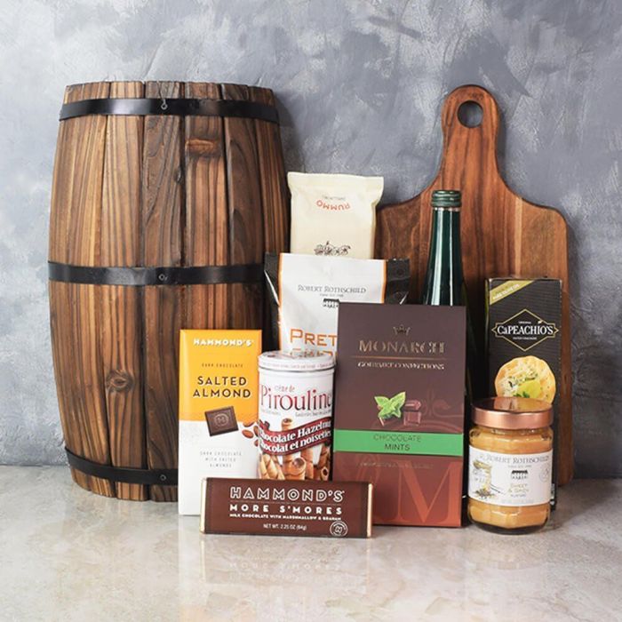 Kosher Gourmet Assortment Gift Basket for Rosh Hashanah – how the gift is presented