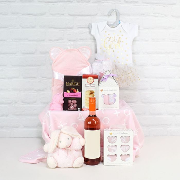 Newborn Girl and Mom Wine Basket – how the gift is presented