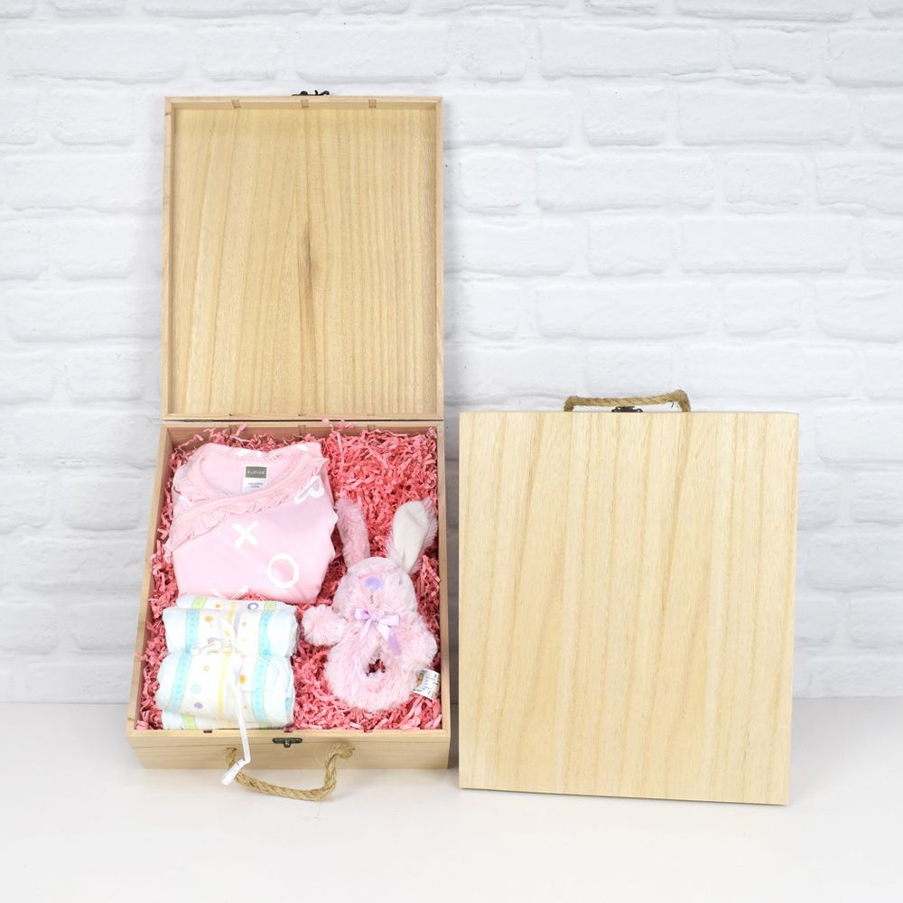 Baby Girl Apparel Gift Basket – how the gift is presented
