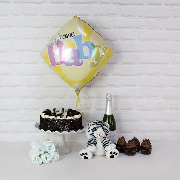 Champagne and 6-Inch Cake Gift Basket – how the gift is presented