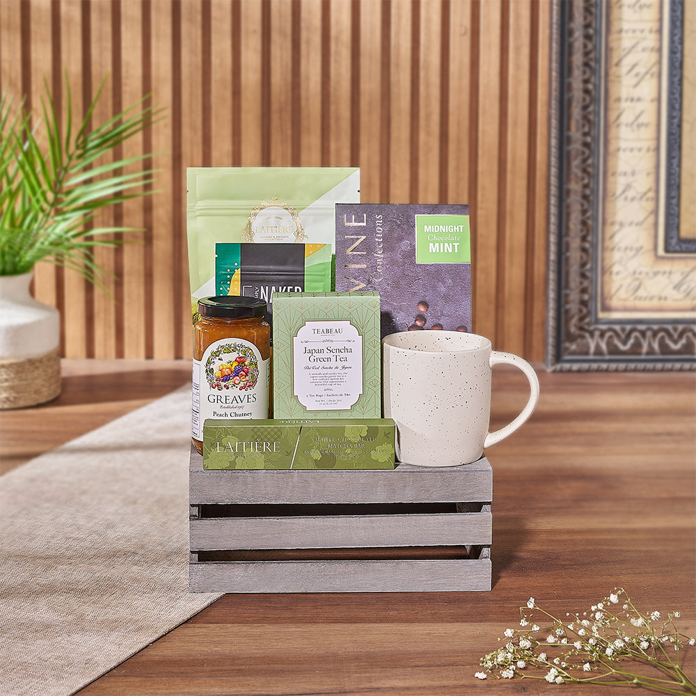 Small Gourmet Snack Crate with Matcha Treats – how the gift is presented