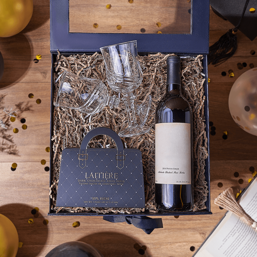 Dark Chocolate Wine Graduation Gift Set – how the gift is presented