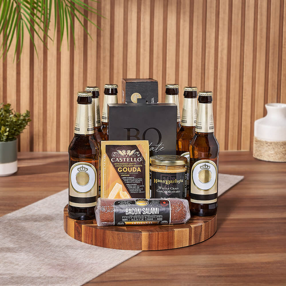 Beer and Cheese Acacia Basket – how the gift is presented