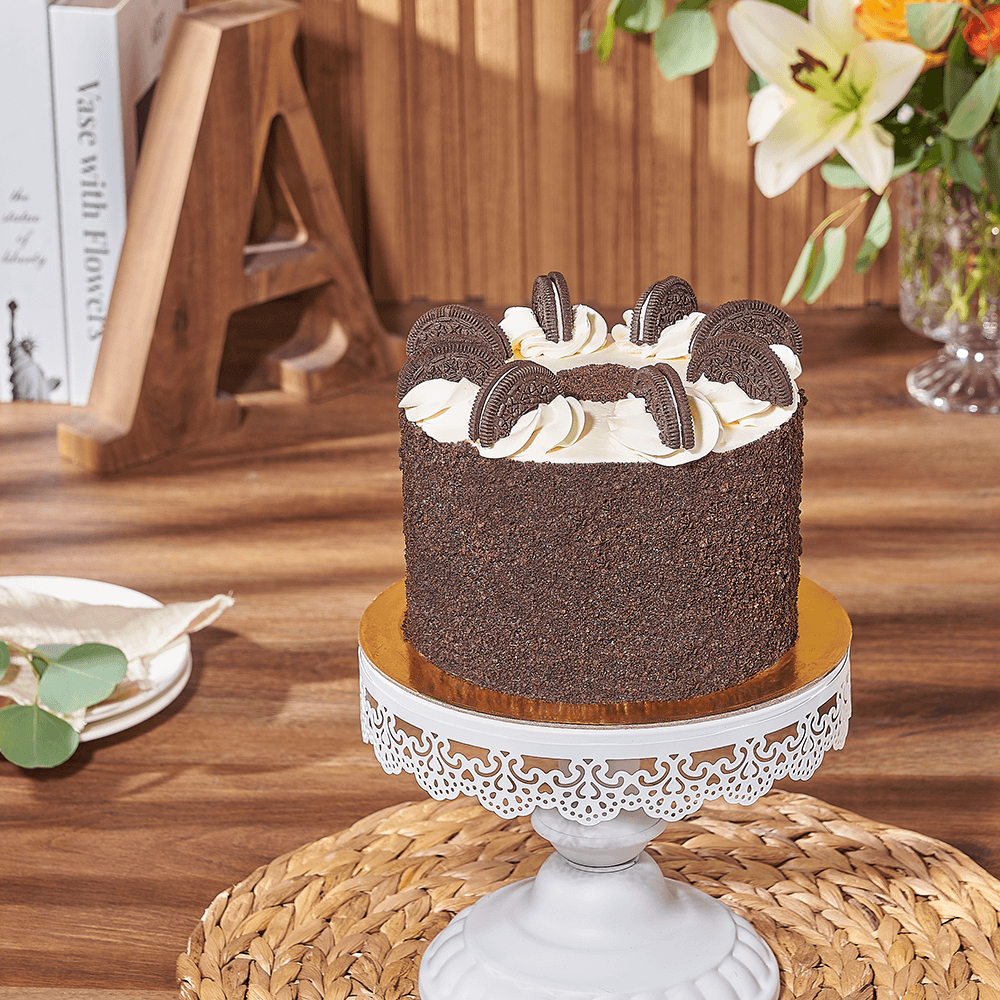 Oreo Cookie Chocolate Cake – how the gift is presented