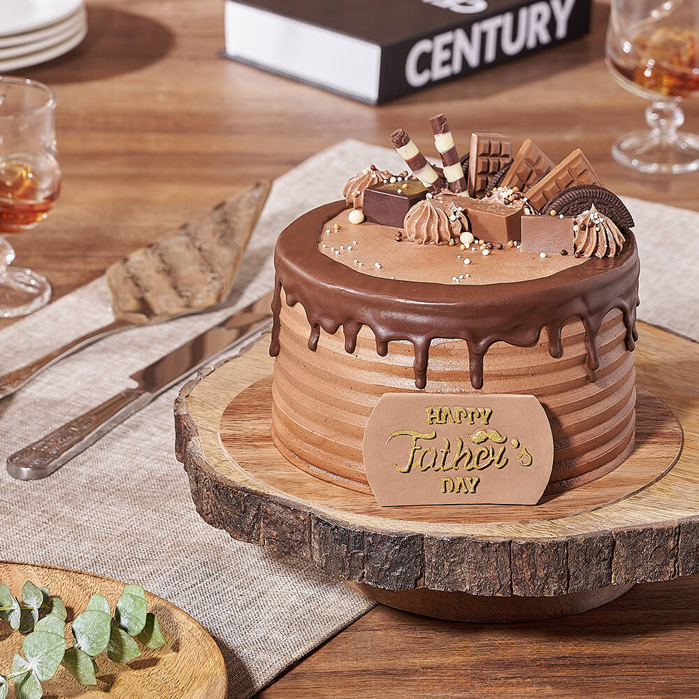 Father's Day Chocolate Frosting Cake – how the gift is presented
