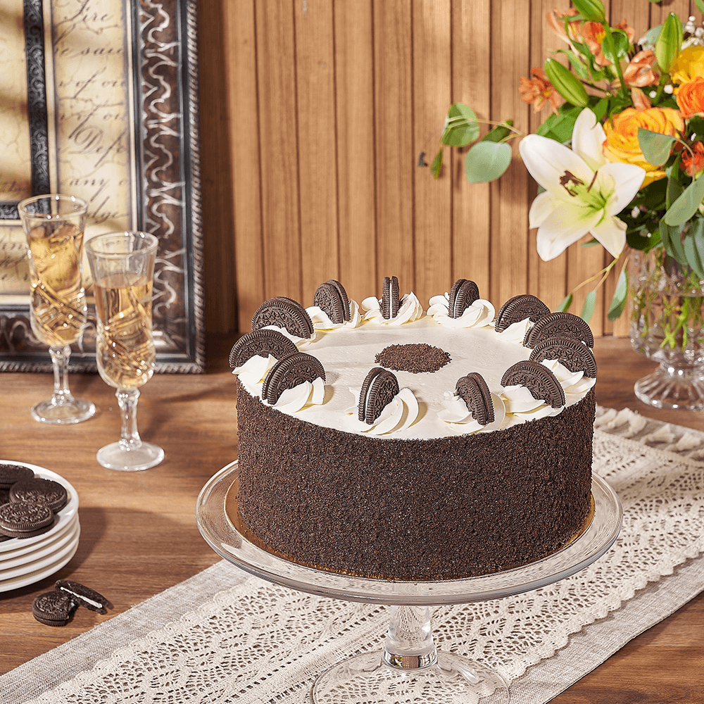Chocolate Layer Cake with Oreos – how the gift is presented