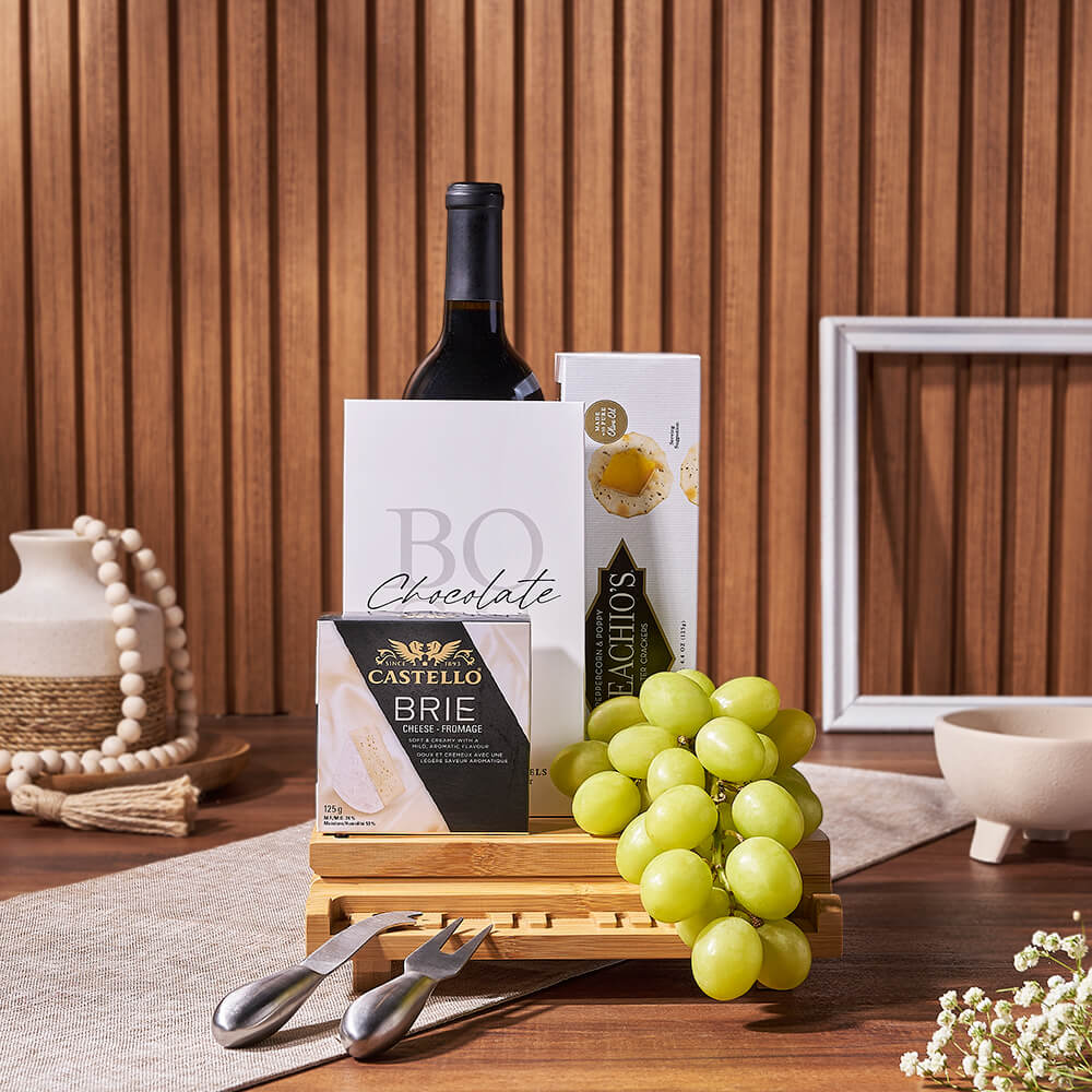 Grange Park Wine & Cheese Basket, wine gift, wine, cheese gift, cheese, chocolate gift, chocolate, fruit gift, fruit, Hamilton delivery