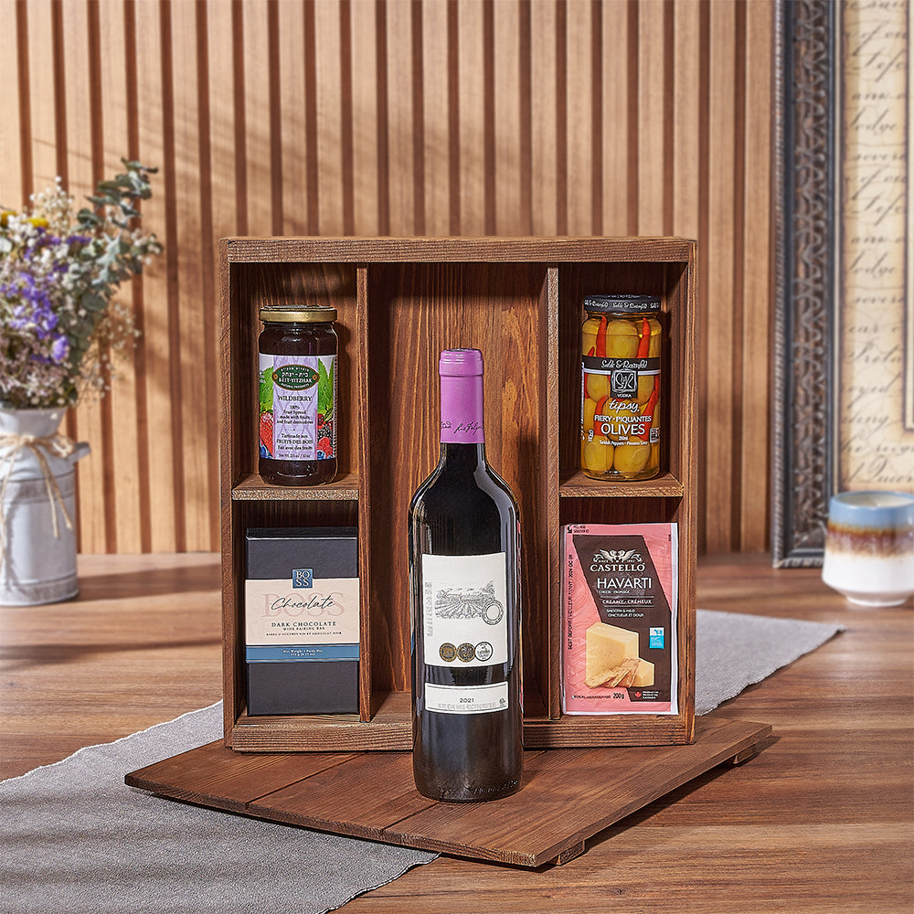 Tipsy Olives and Kosher Wine Basket – how the gift is presented