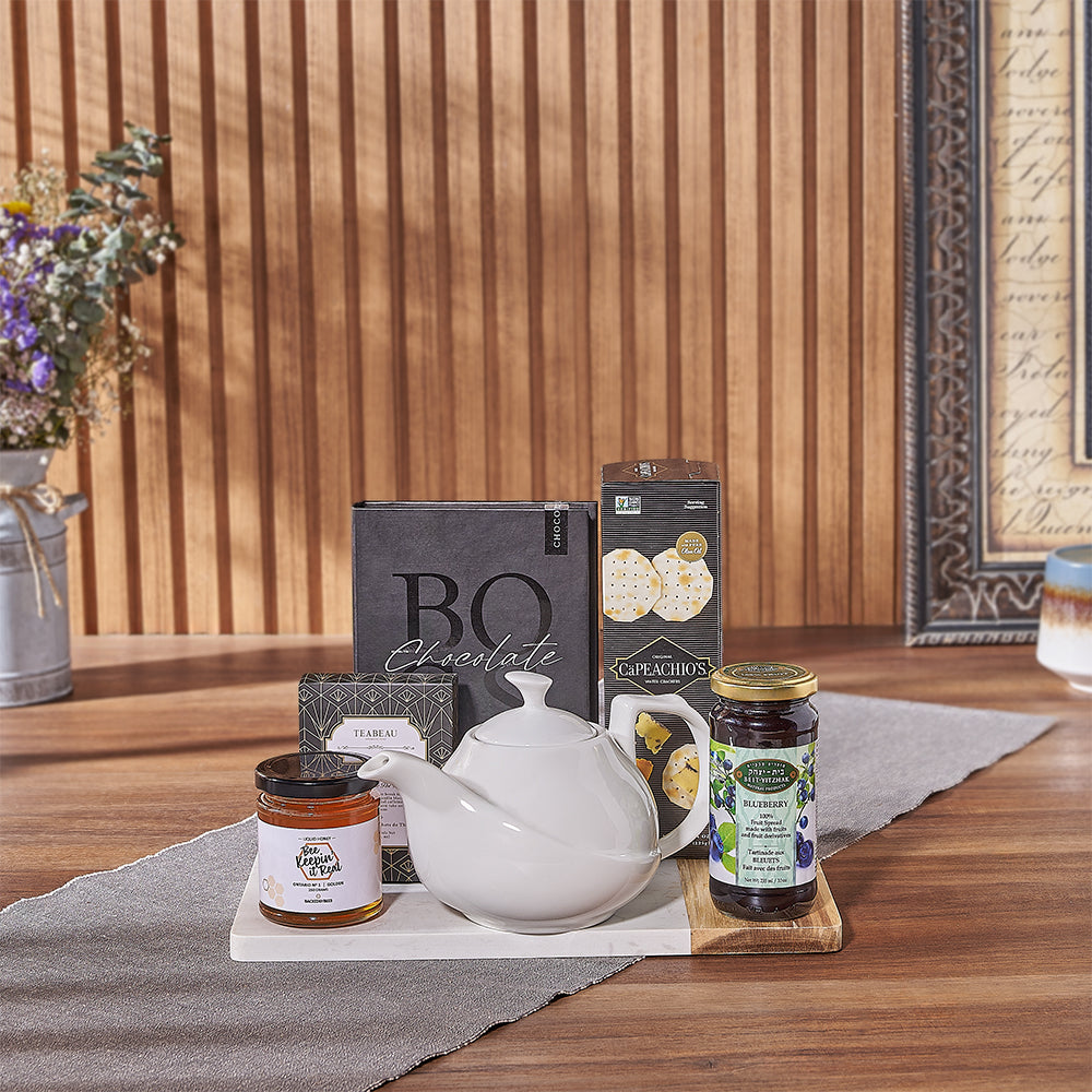 Tea Pot and Honey Gift Basket – how the gift is presented