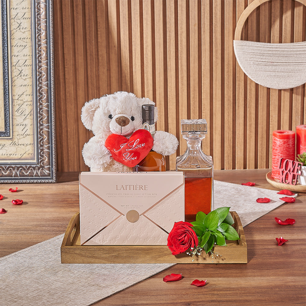 Valentine's Whiskey and Rose Basket – how the gift is presented