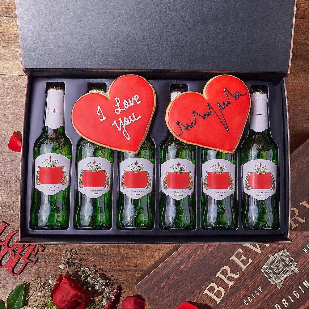 6-Bottle Beer Gift Set with Red Heart Sugar Cookies for Valentine's Day – how the gift is presented