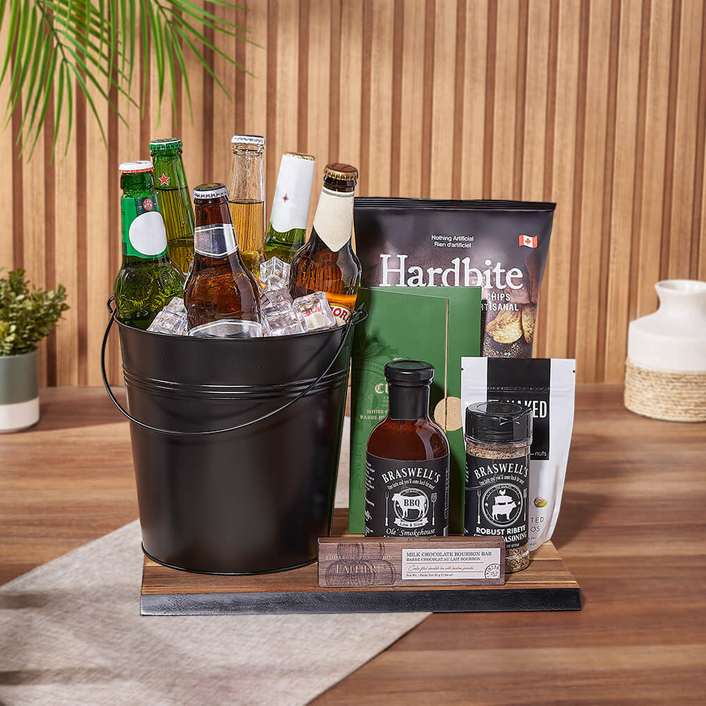 Assorted Beer Snack Bucket – how the gift is presented