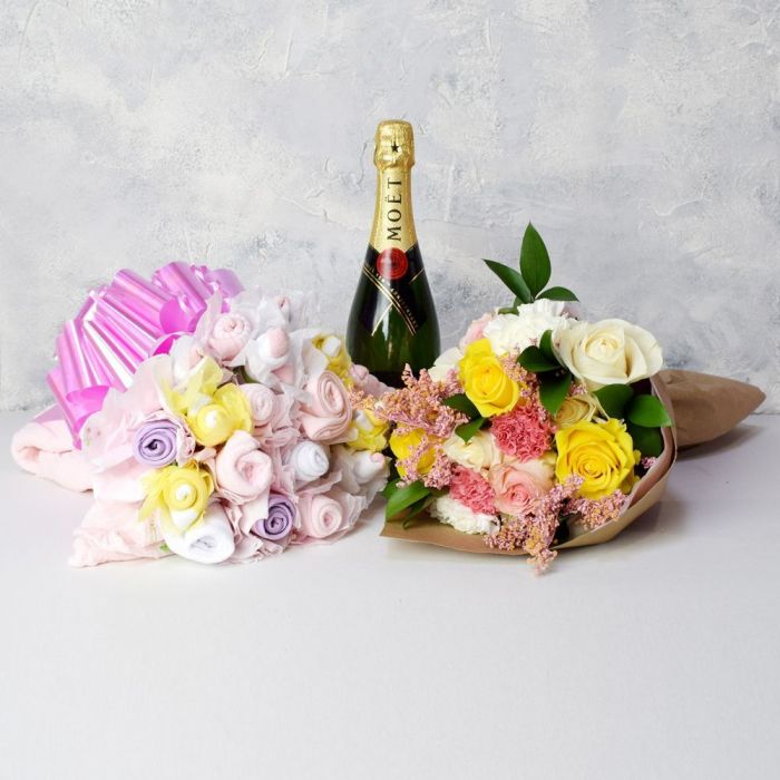 Newborn Champagne and Rose Bouquet – how the gift is presented