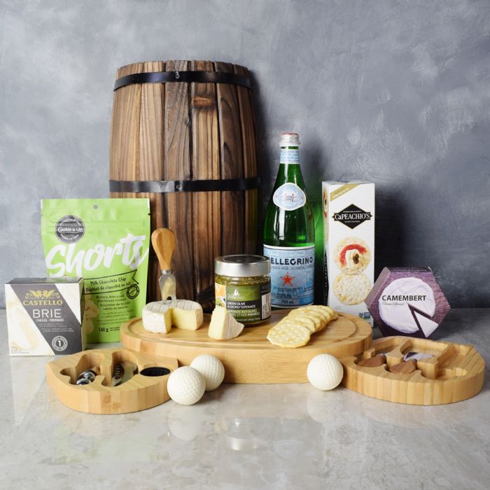 Camembert and Brie Cheese Gift Basket with Venetian Tapenade – how the gift is presented