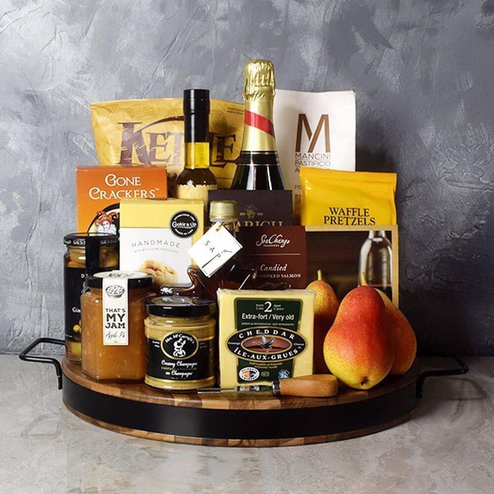 Summer BBQ Champagne Gift Basket with Gourmet Treats – how the gift is presented